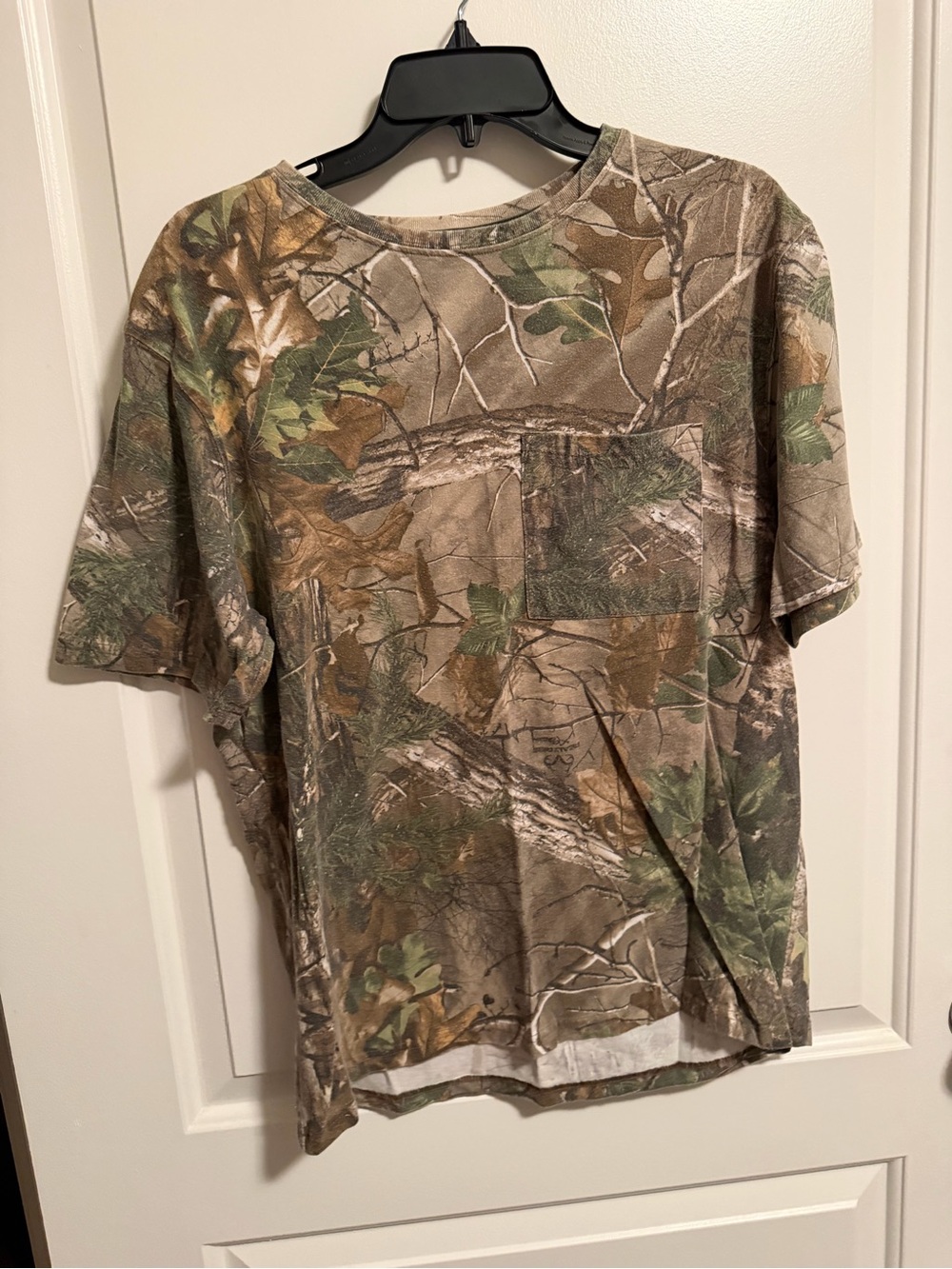 Realtree Men's Short-Sleeve Camouflage Pocket Tee - Brown/Green